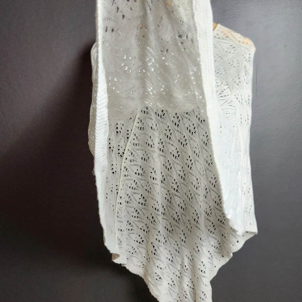 White Crochet Poncho - Picture 7 of 8